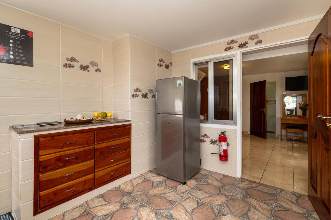 Janes' Serenity Guesthouse Anse a La Mouche Экстерьер фото