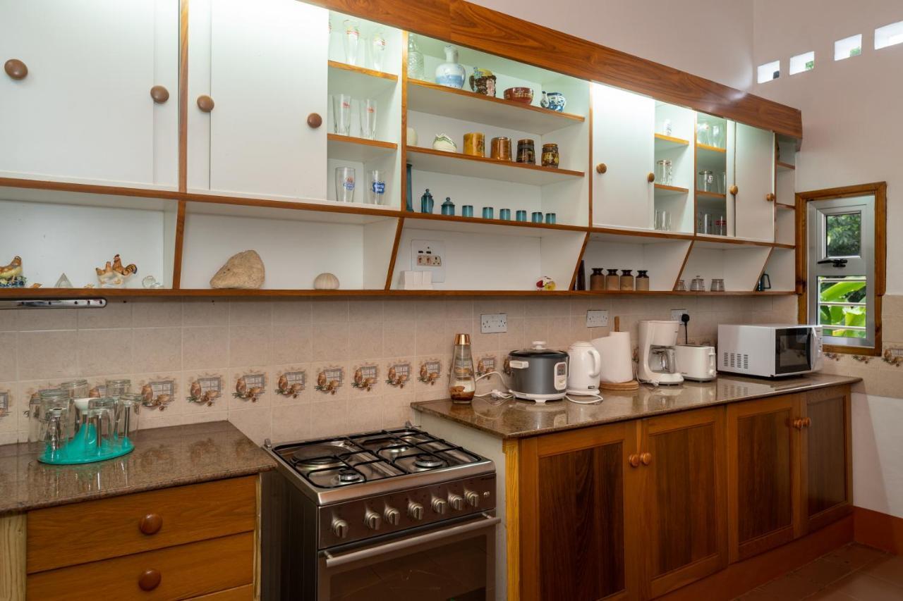 Janes' Serenity Guesthouse Anse a La Mouche Экстерьер фото