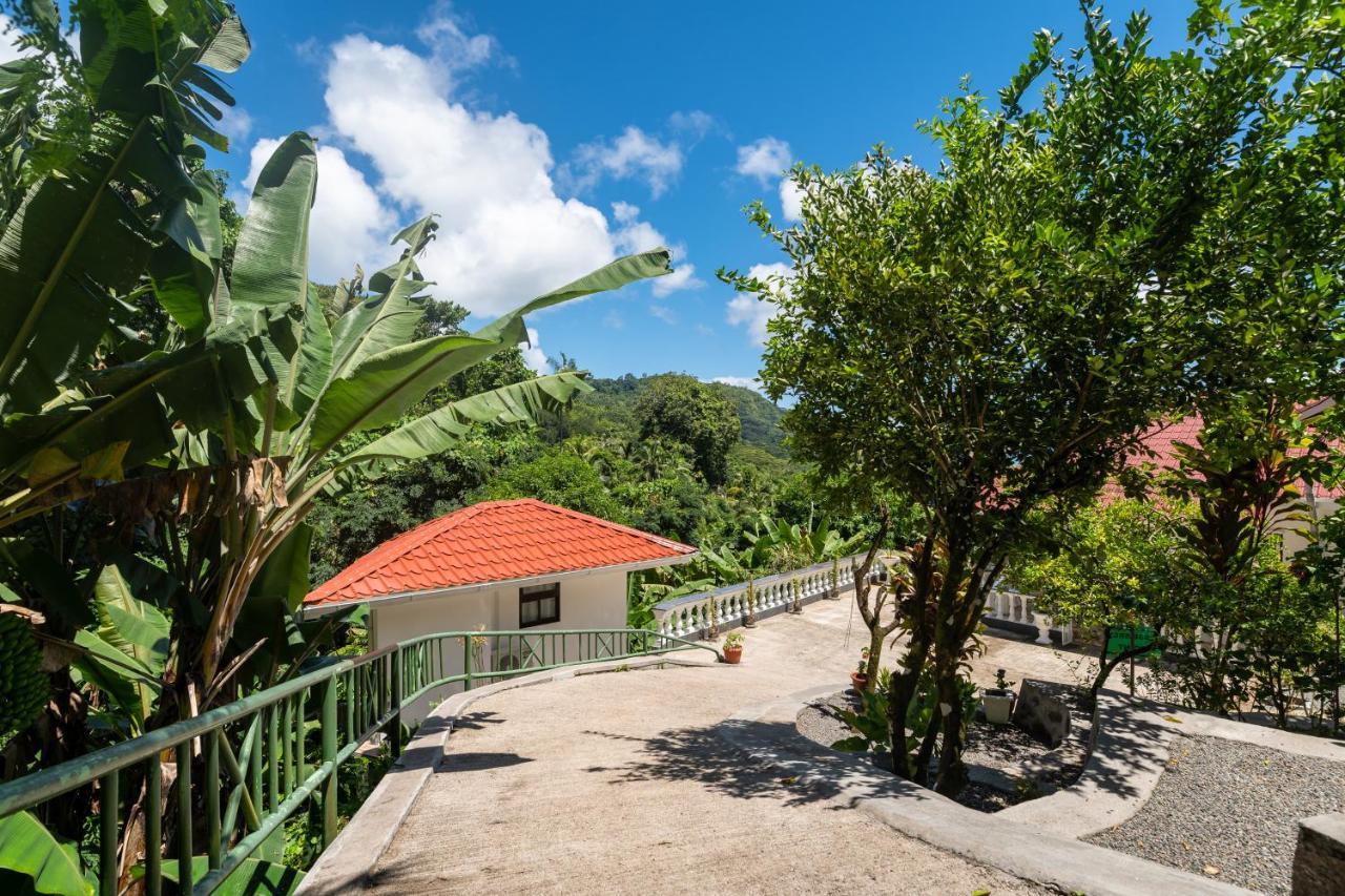 Janes' Serenity Guesthouse Anse a La Mouche Экстерьер фото