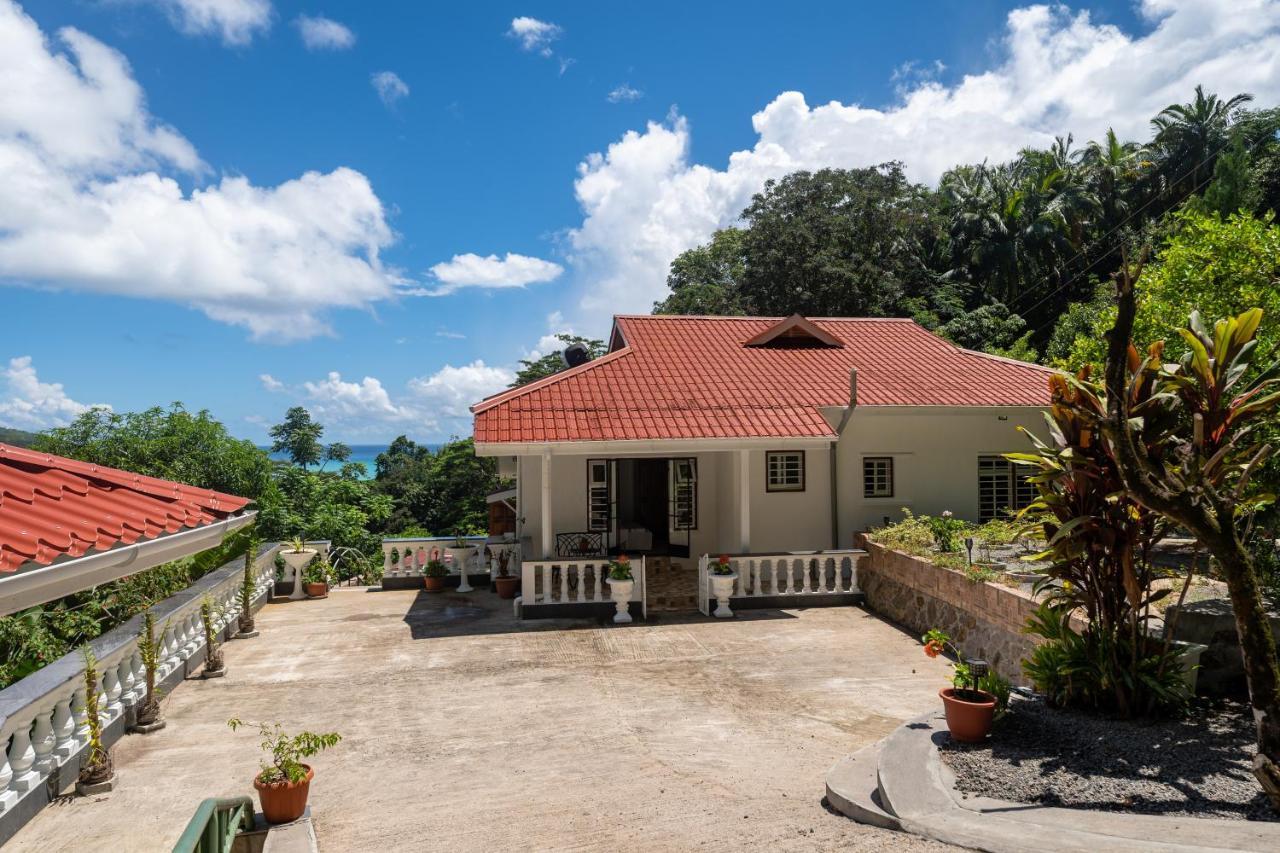 Janes' Serenity Guesthouse Anse a La Mouche Экстерьер фото