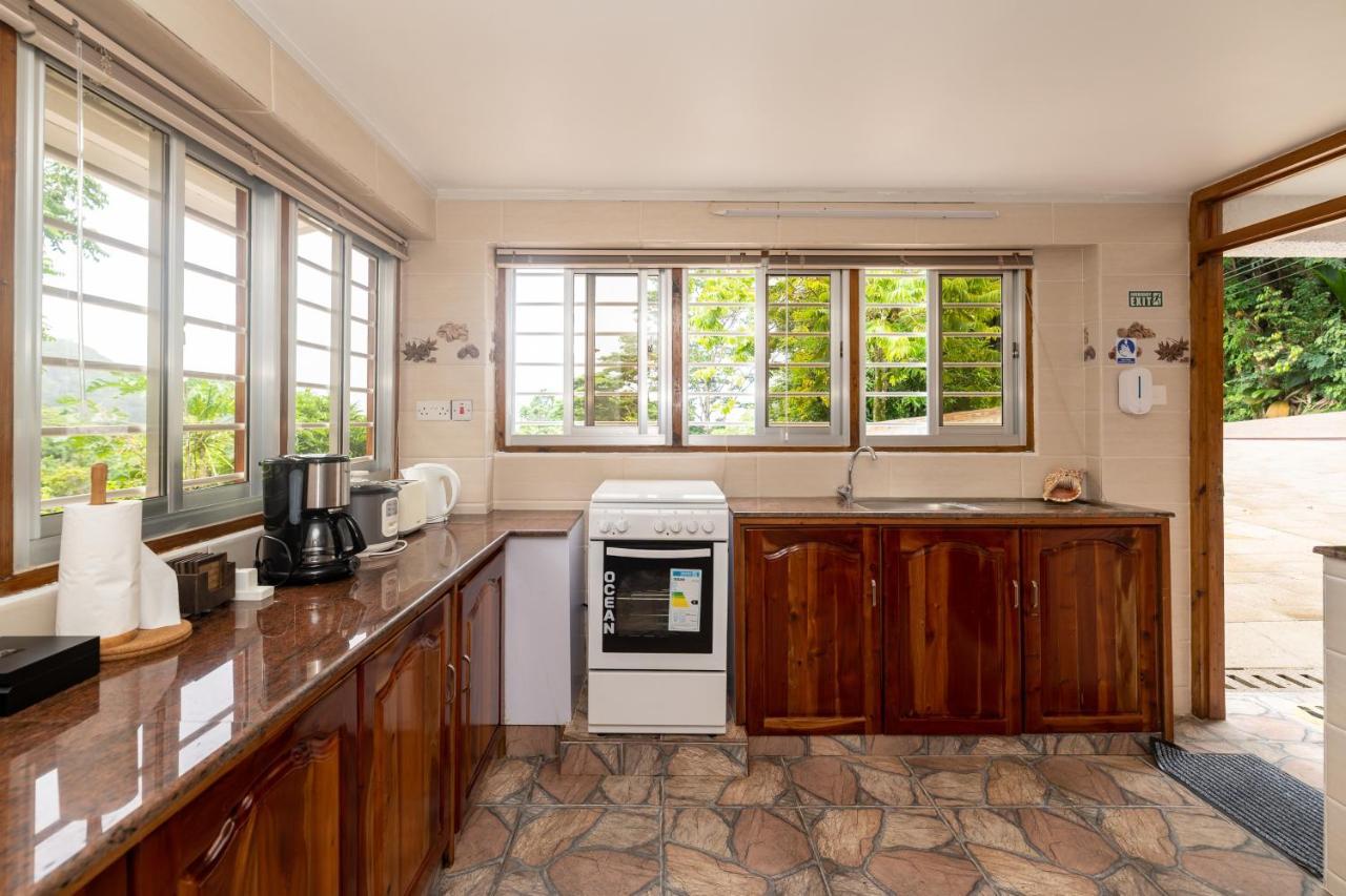 Janes' Serenity Guesthouse Anse a La Mouche Экстерьер фото